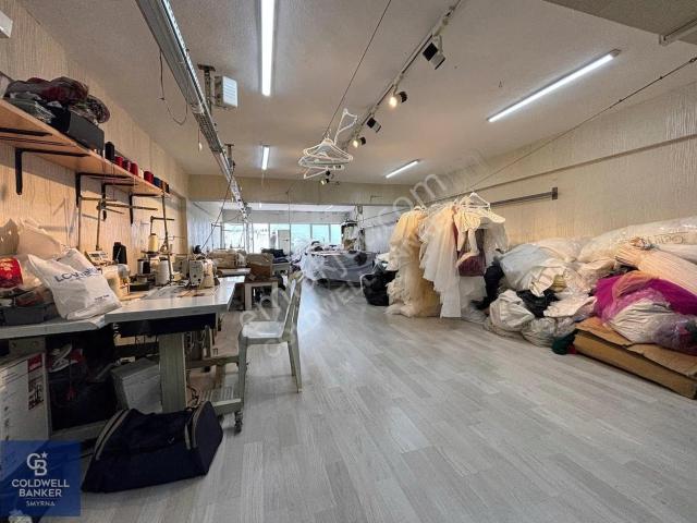 Konak Çankayada Devren Kiralık Hazır Mağaza