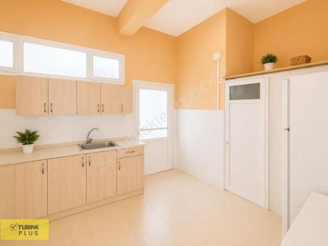 Konak Eşrefpaşa Cadde Yakını Kiralık Dükkan 60 M2
