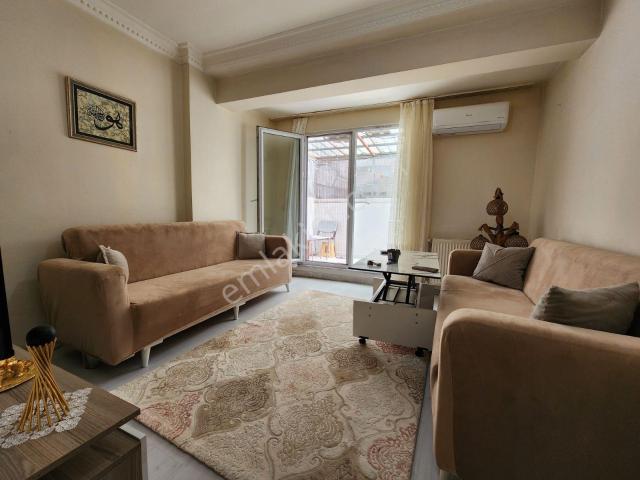 Konak Emlak'tan Satılık 1+1 Giriş Gibi Balkonlu Bahçe Katı Daire