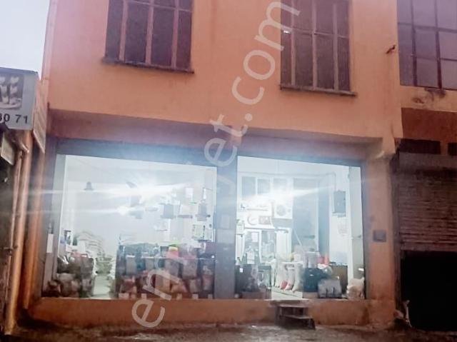 Konak Kocakapı Mahallesi'nde Kiralık 2 Katlı Dükkan