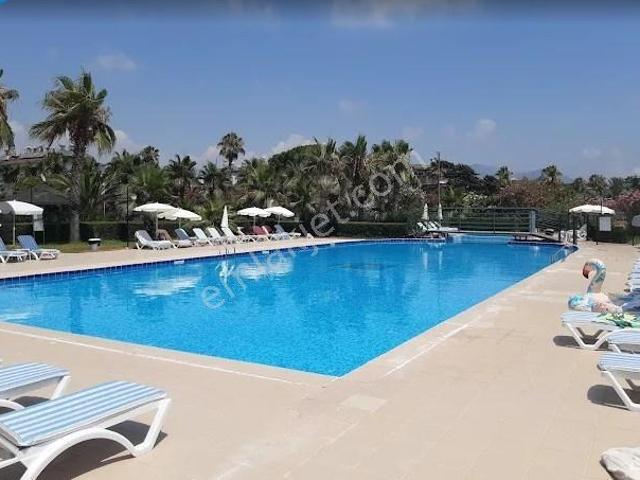 Konaklıda Denize Sıfır Deniz Manzaralı Satılık 2+1 Daire