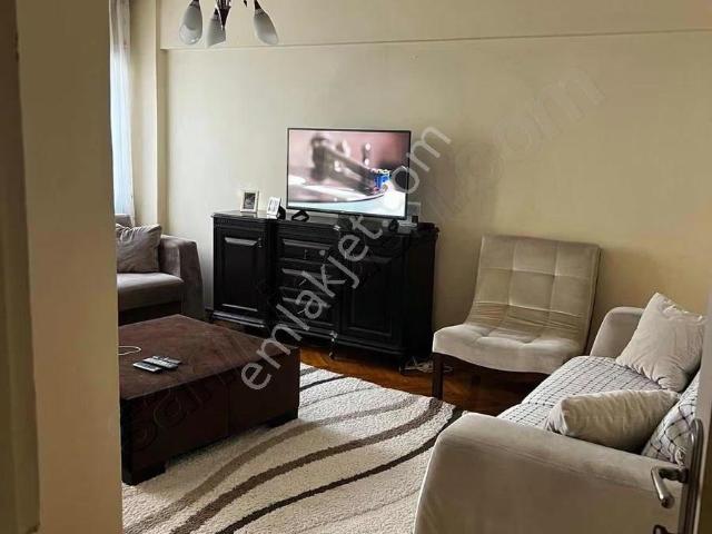 Konak'ta Satılık 2+1 Fırsat Daire