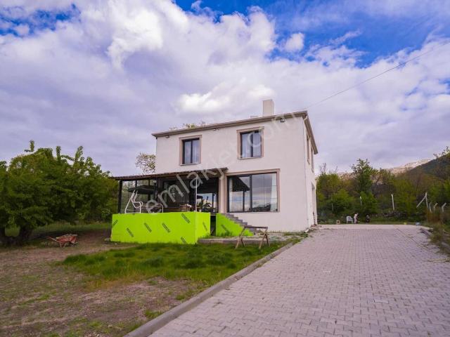 Konal / Sakarçiftliğinde Fırsat 2 Katlı Villa