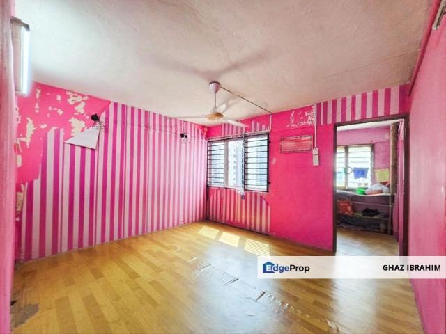 Kondo Rakyat Desa Pantai Flat