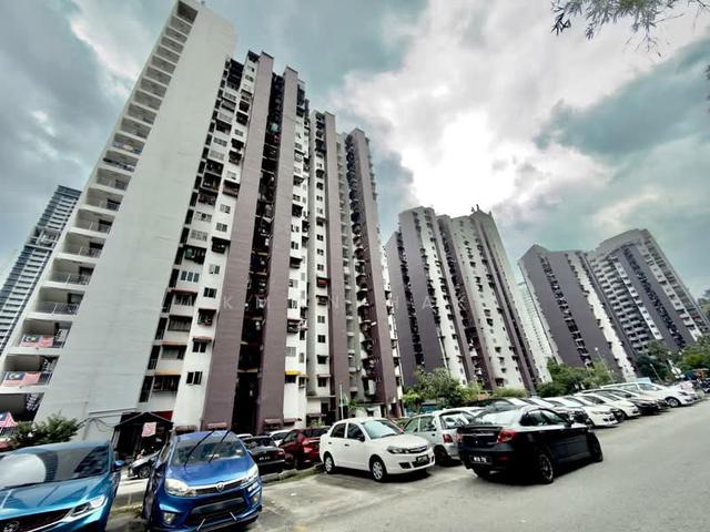 Kondo Rakyat pantai dalam block 2 tingkat 11
