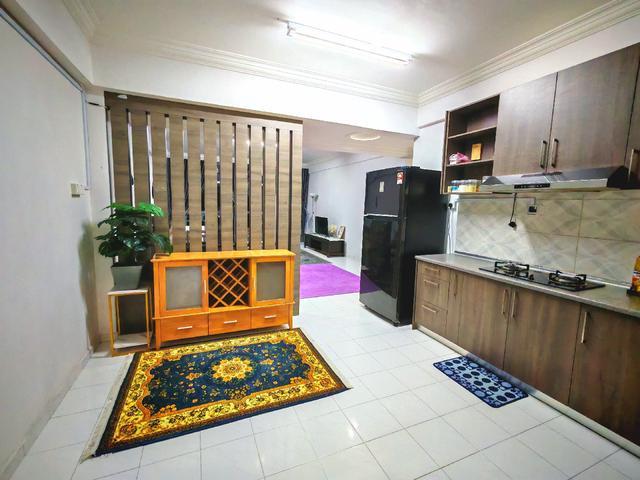 Kondominium Tepi Pantai Untuk Disewa
