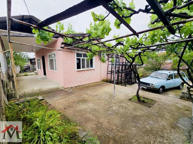 Kocaalilerde 998m² Arazi Üstünde 3+1 120m² Ev + Ahır