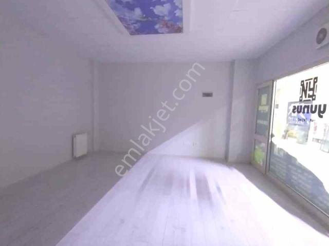 Kocaeli Gölcük Merkez Mah.kalıcı İş Merkezi Satılık 28 M² Dükkan Ofis
