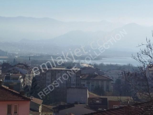 Kocaeli İzmit Cedit Mahallesinde Deniz Manzaralı 1+1 Daire