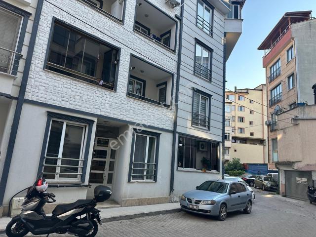 Kocaeli İzmit Merkez 1+1 Yeni Bina 2. Kat Kiralık