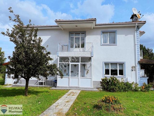 Kocaeli Kartepe Maşukiye Mahallesinde 4+1 Satılık Villa
