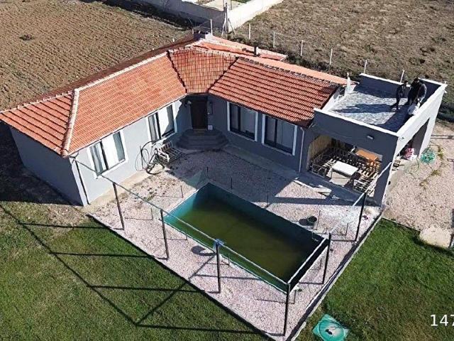 kocaker den Amasya degirmendere köyde satlık havuzlu villa 977m2