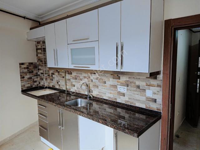 Kocamustafapaşa Asansörlü Yeni Bina Merkezi Konum 60mk 1+1