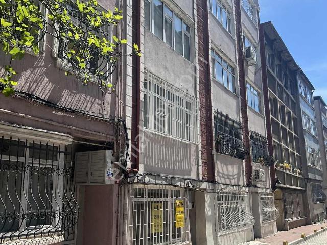 Kocamustafapaşa Işgırlak Sokak Giriş Kat 1+1 Kentsel Dönüşümde