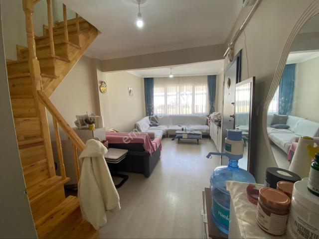 Kocamustafapaşa Meşeli Mescit Sok.3+1 Dubleks 130 M2 Satılık Daire