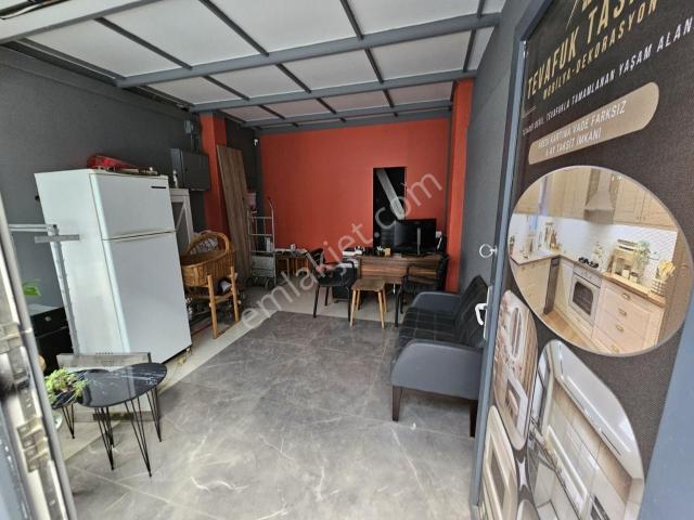 Kocamustafapaşa Merkeze Yakın Asma Katlı 50mk Dükkan 2.350.000tl