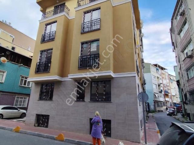 Kocamustafapaşa Merkezinde Sıfır 4+2 Dubleks Daire