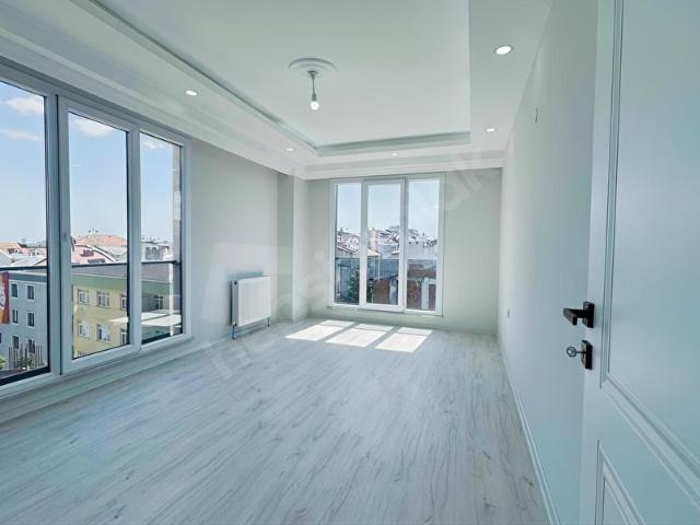 KOCASİNAN MERKEZ MAH SİTE İÇİ 2+1 SIFIR DAİRE