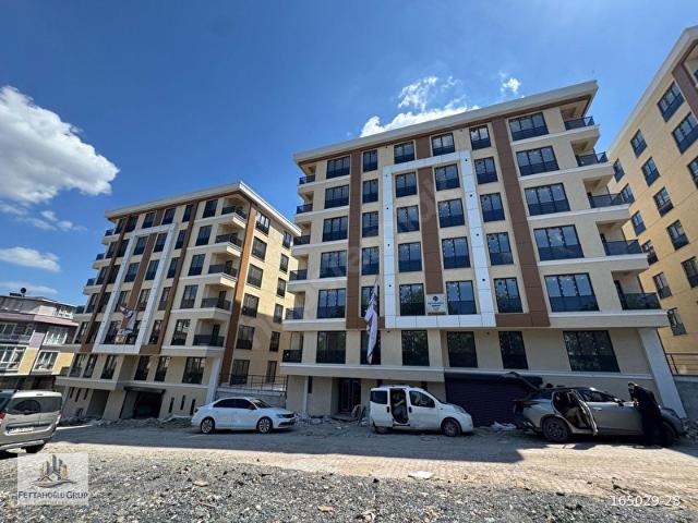 KOCASİNAN MERKEZDE KAPALI OTOPARK BUTİK SİTE 2+1 EBV.BANYOLU