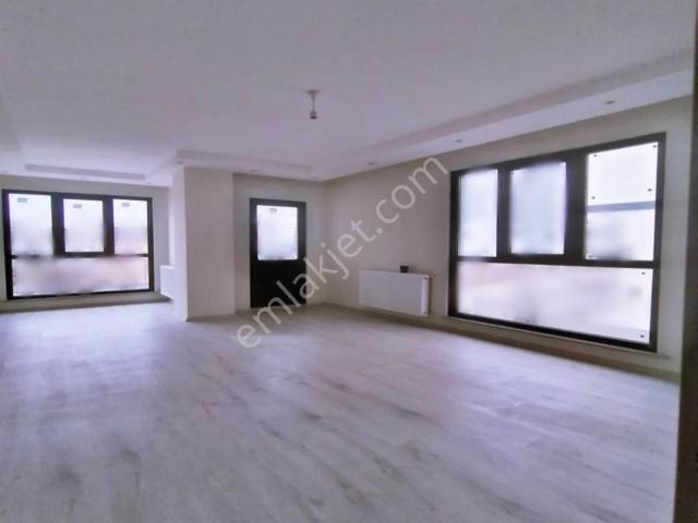 Kod 3290 Alemdağ Mah. Merkeze Yakın Arakat 2+1 Satılık