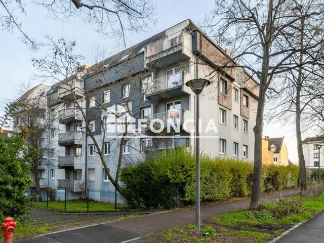 Koenigshoffen – 49 m² avec balcon, garage et cave, à deux pas du tram Comte. Calme et confort au rendez vous