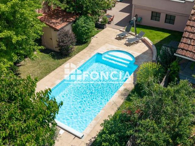 KOGENHEIM Villa avec jardin et piscine