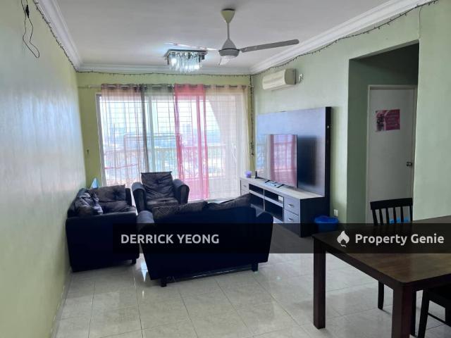 Koi tropika condomonium for sale partlialy furnished unit puchong