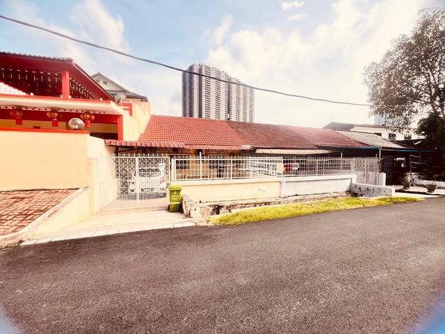 Kolam air house for sale