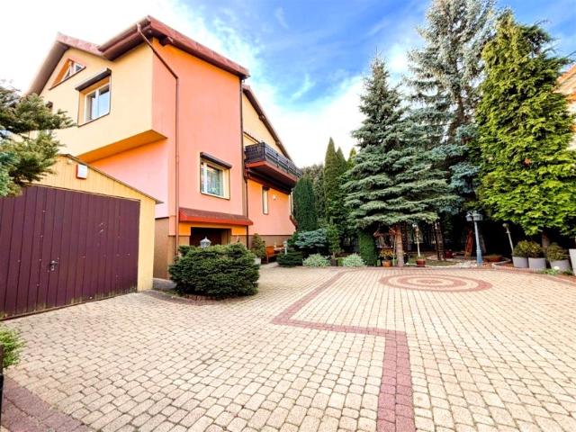 Kolejowa 253 m², Będzin