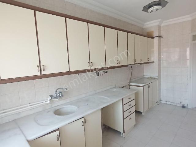 Kolejtepe Mahlesinde Asansörlü Isı Yalıtımlı 3+1 Temiz Daire