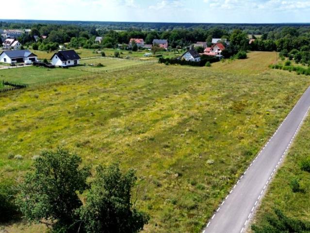 Kolorowa 1 598 m², Trzebień