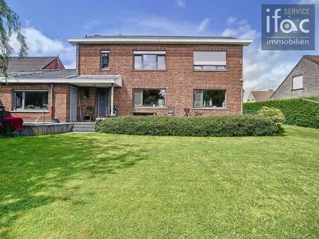 Koppelvilla te koop voor 419000 euro met 5 slaapkamers
