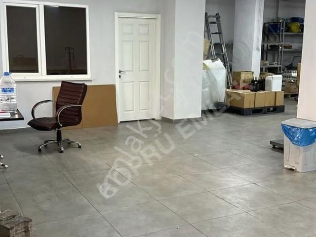 Köprü Emlaktan 75.yıl Mah. Net 300 M2 Düz Giriş Kiralık Dükkan