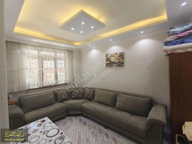Köprü Emlaktan Gazi Mh. 8 Yaşında 2+1 Satılık Yüksek Giriş Daire