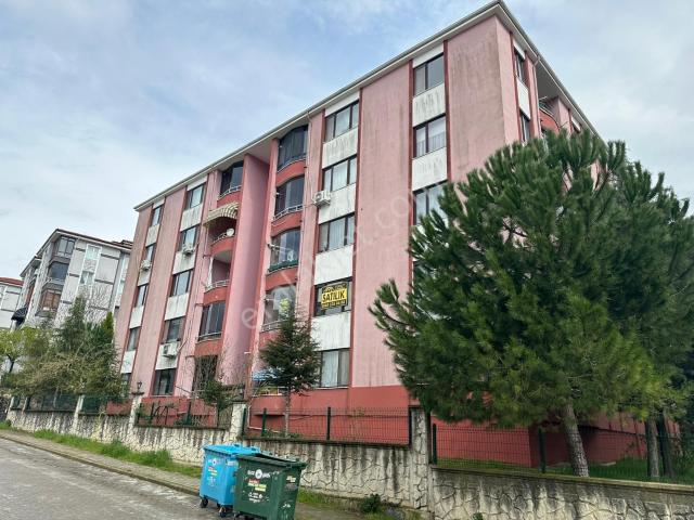 Korucuk Merkez'de Kiralık 3+1 Ara Kat Daire Turgut Gayrimenkul