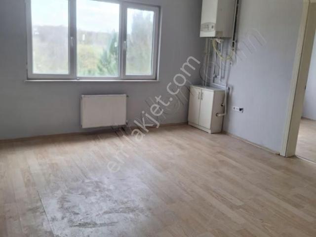 Korucukta Kiralık Daıre 2. Kat. Yeni Boyandı