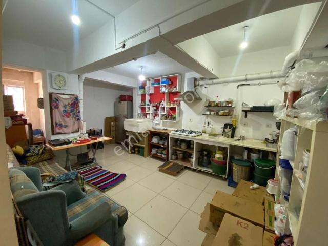 Körfez Kent Ana Cadde Üzeri Devren Kiralık