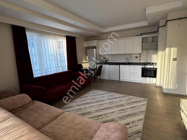 Körfez Mahallesinde Lükseşyalı Kiralık 1+1