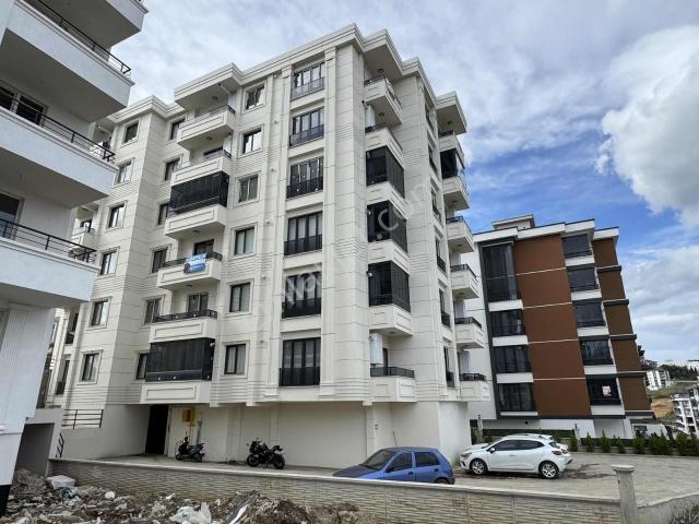 Körfez Mahallesinde Ulaşıma Yakın Satılık 1+1 Lüks Daire