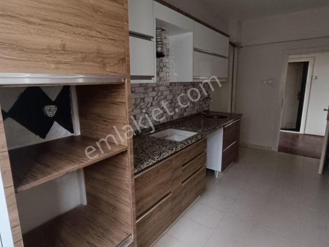 Körfez Yıldız Emlak Dan Mimar Sinan'da 3+1 130m² Kiralık Daire