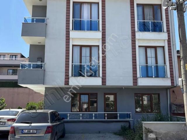 Körfez'de Çarşıya Yakın Kiralık Daire