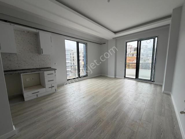 Körfez'de Kredi Sorunu Olmayan Net 45 M² Satılık 1+1 Daire