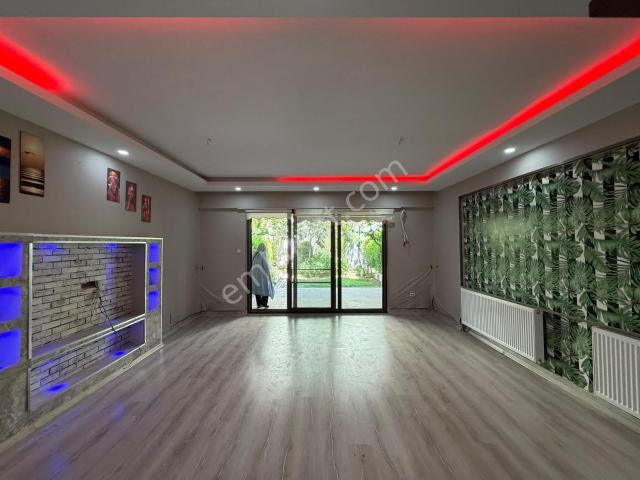 Körkür'de Havuzlu Ters Villa