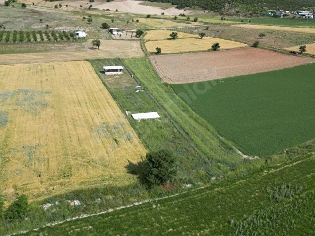 Korkuteli Kemerağzı'nda Yerleşim İçinde 2.070 m2 Müstakil Tarla