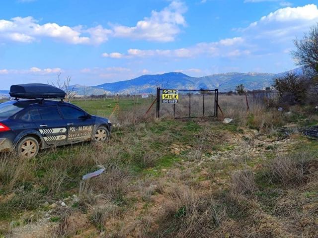 KORKUTELİ ÇOMAKLI DA SATILIK 1.139M2 TARLA ARAZİ YOLU VAR
