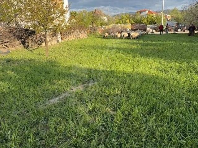 KORKUTELİ UZUNOLUK TA DEĞER KAZANACAK BÖLGEDE SATILIK ARSA.