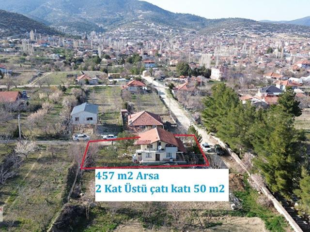 KORKUTELİ YELTENDE SATILIK MÜSTAKİL ÇATI KATILI EV VE 457M2 ARSA