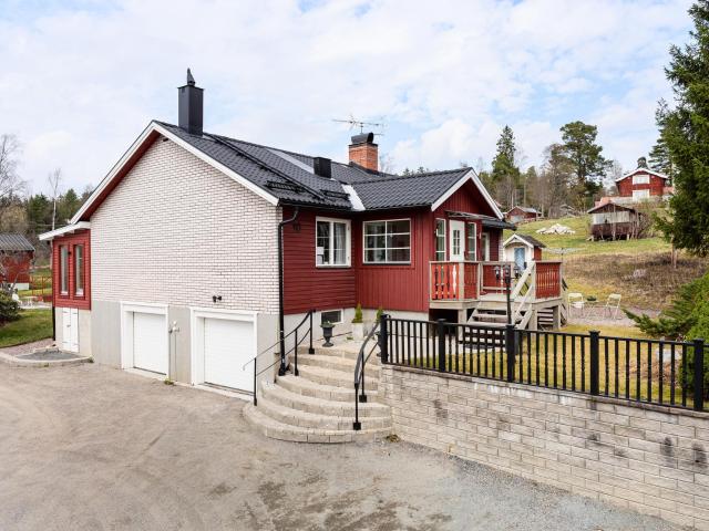 Korsarvsvägen 10