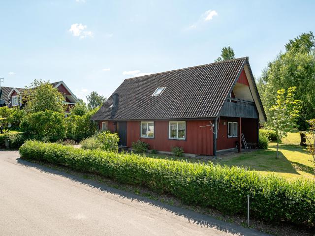 Korsbacksvägen 11