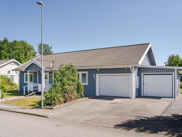 Körsbärsvägen 4